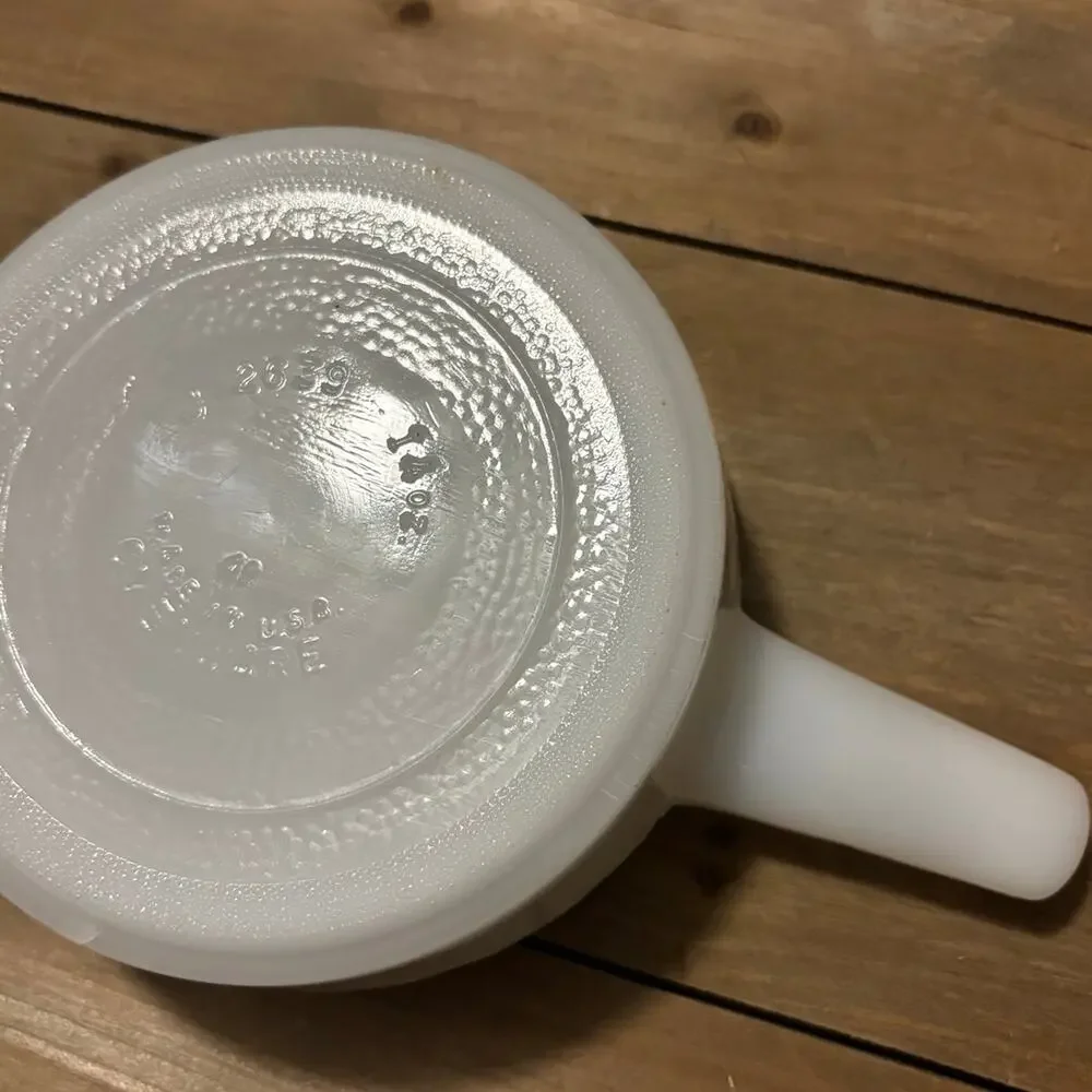 Milk Glass Glasbake 14 oz. 1 Handle Individual Casserole - Picture 4 of 5